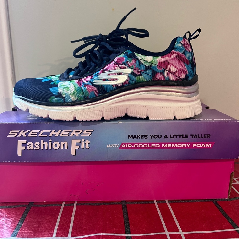 Sketchers flowers